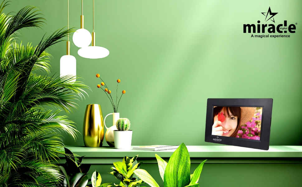 Miracle Digital 7" inch IPS Digital Photo Frame Hi-Def Screen Built-in 8GB Memory 2GB RAM