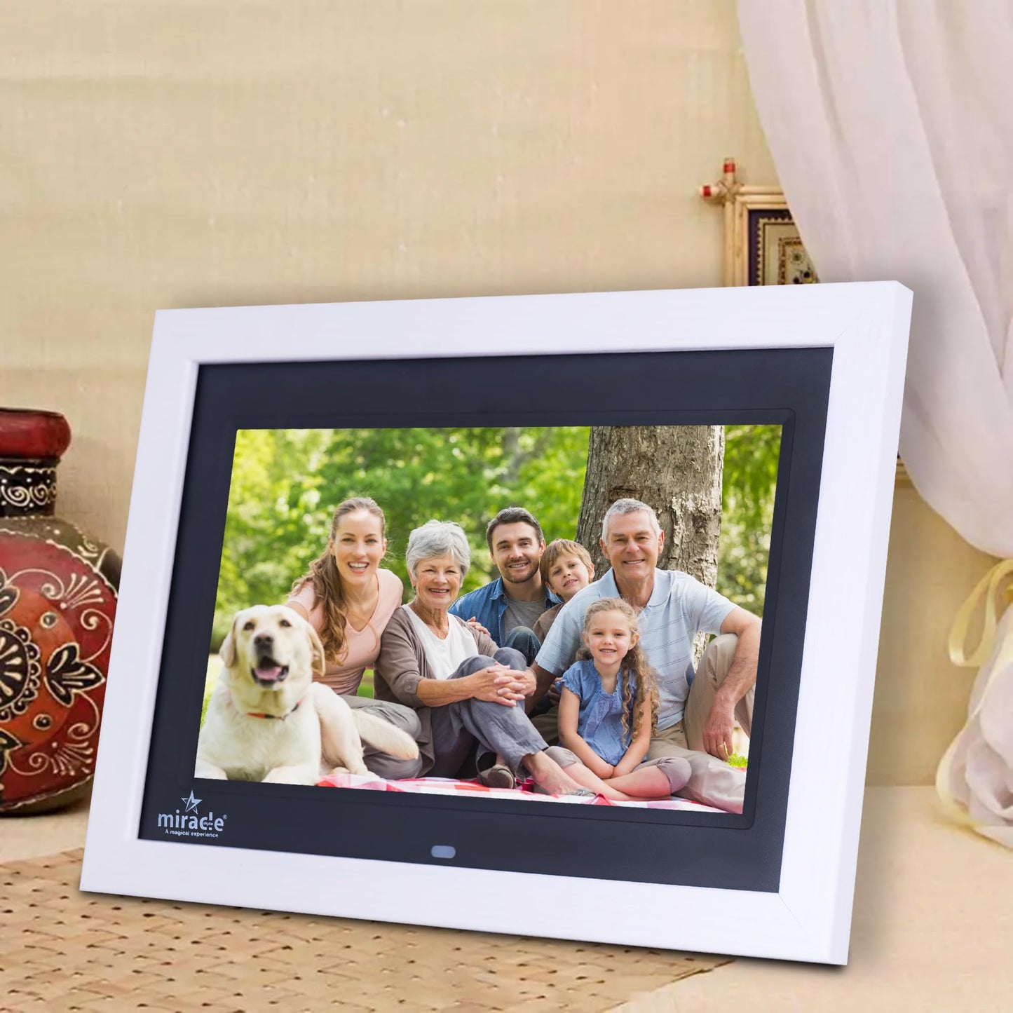 Miracle Digital 10" inch IPS Wooden White Digital Photo Frame Hi-Def Screen Built-in 8GB Memory 2GB RAM