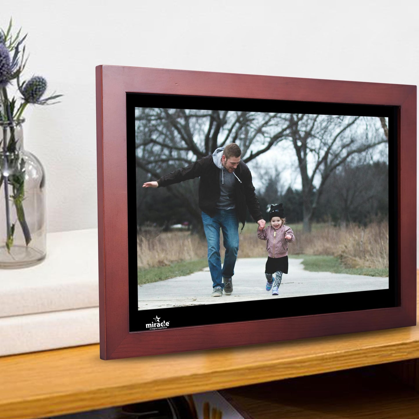 Miracle Digital 15.4" Wooden Dark HDMI Photo Frame, Mirror Glass Finish, 8GB memory, 2GB RAM, USB/SD support, remote, photo slideshow, video & audio.