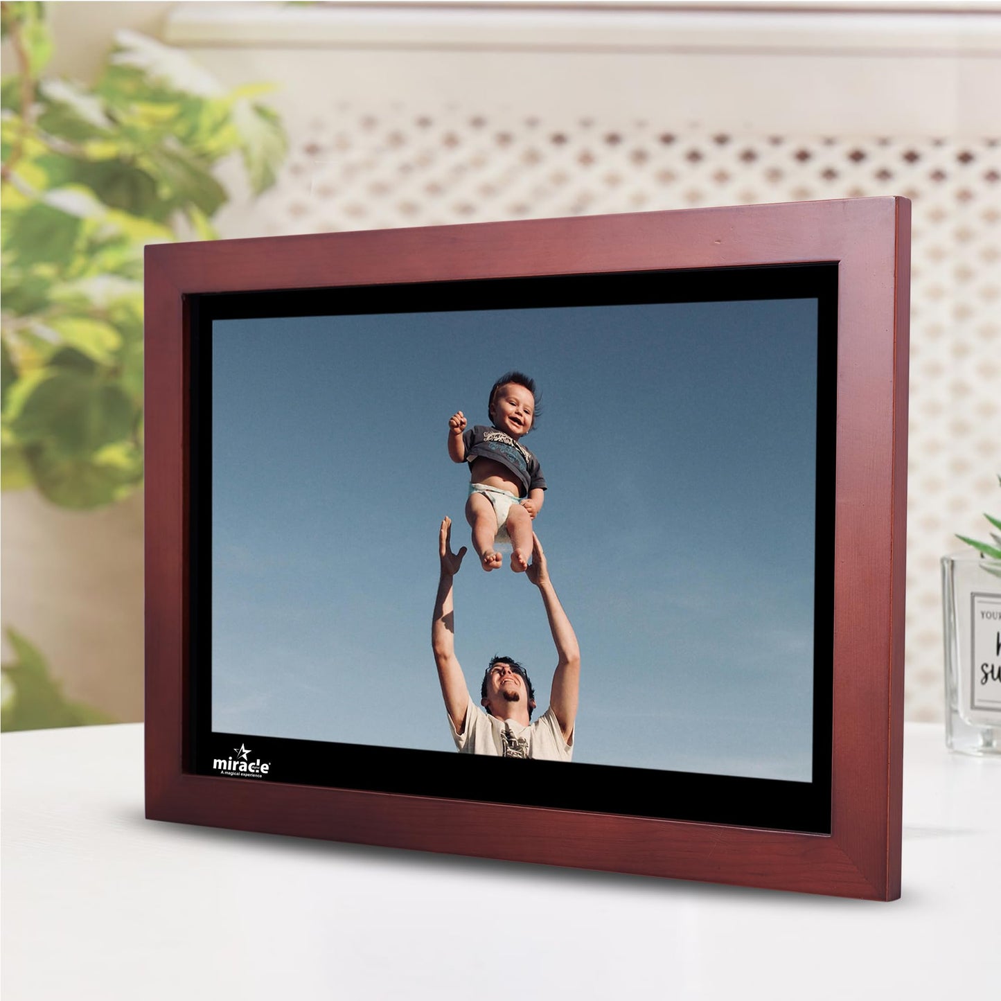Miracle Digital 15.4" Wooden Dark HDMI Photo Frame, Mirror Glass Finish, 8GB memory, 2GB RAM, USB/SD support, remote, photo slideshow, video & audio.