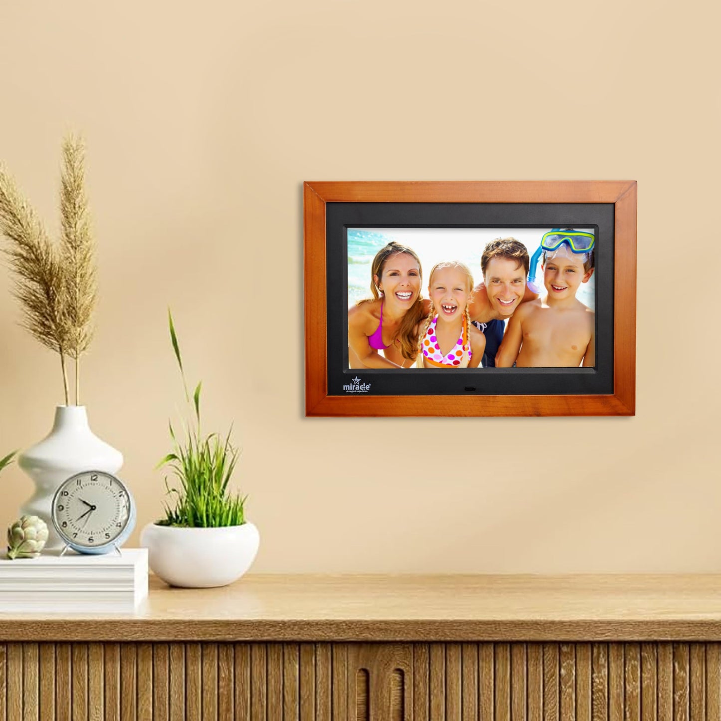Miracle Digital 10" inch IPS Wooden Dark Digital Photo Frame Hi-Def Screen Built-in 8 GB Memory 2GB RAM